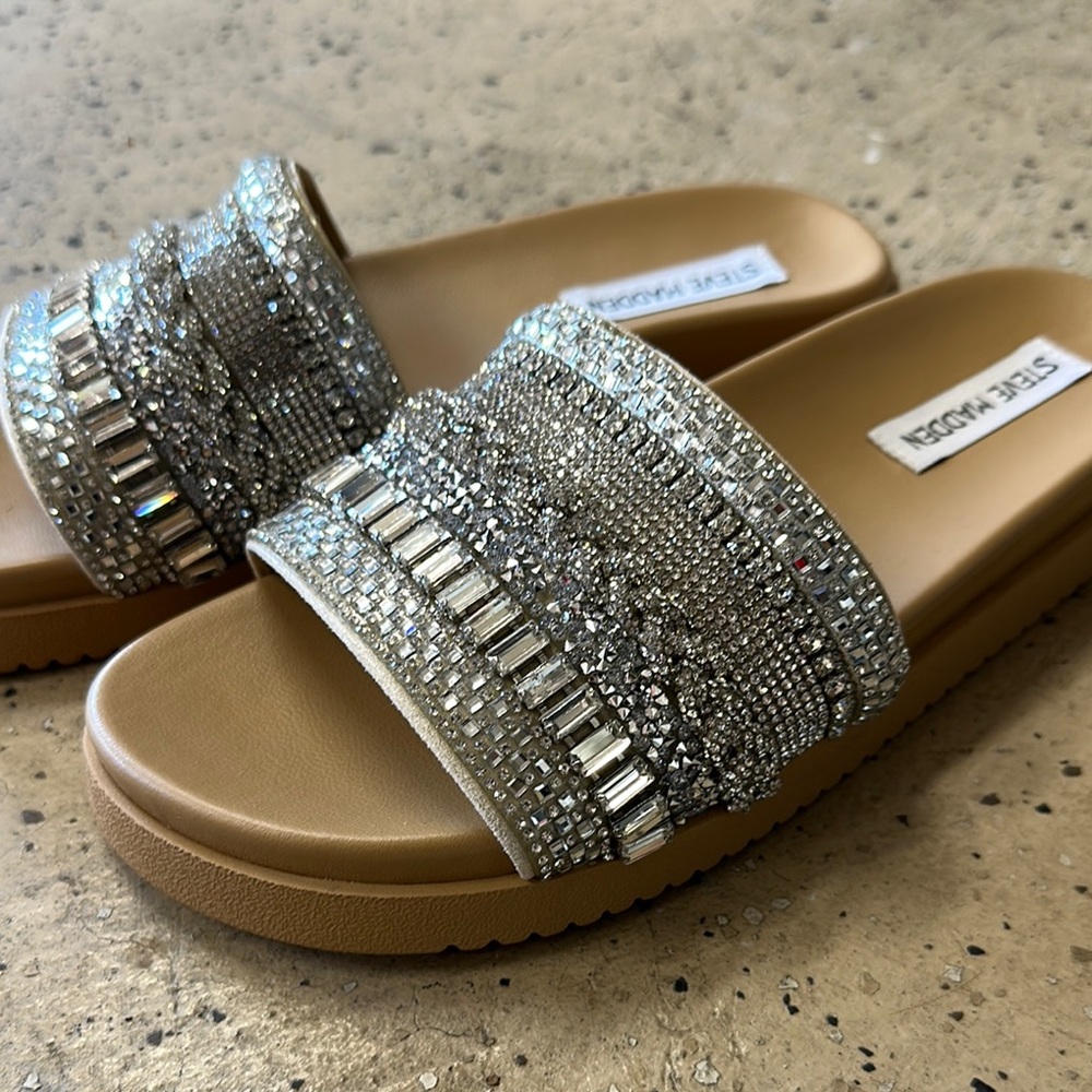 Steve Madden Glittering Silver Sandals